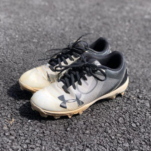 Softball cleats
